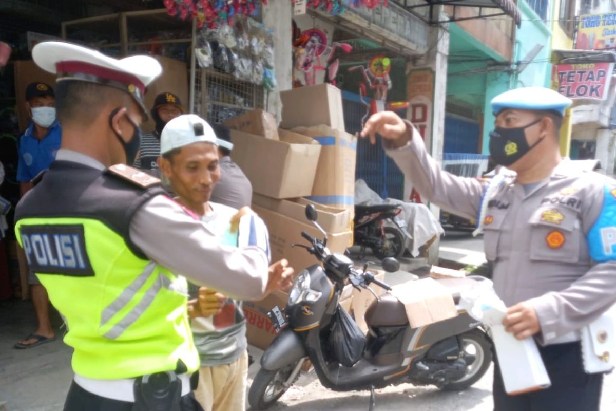 Polres Asahan beri teguran kepada 80 warga tidak patuhi prokes