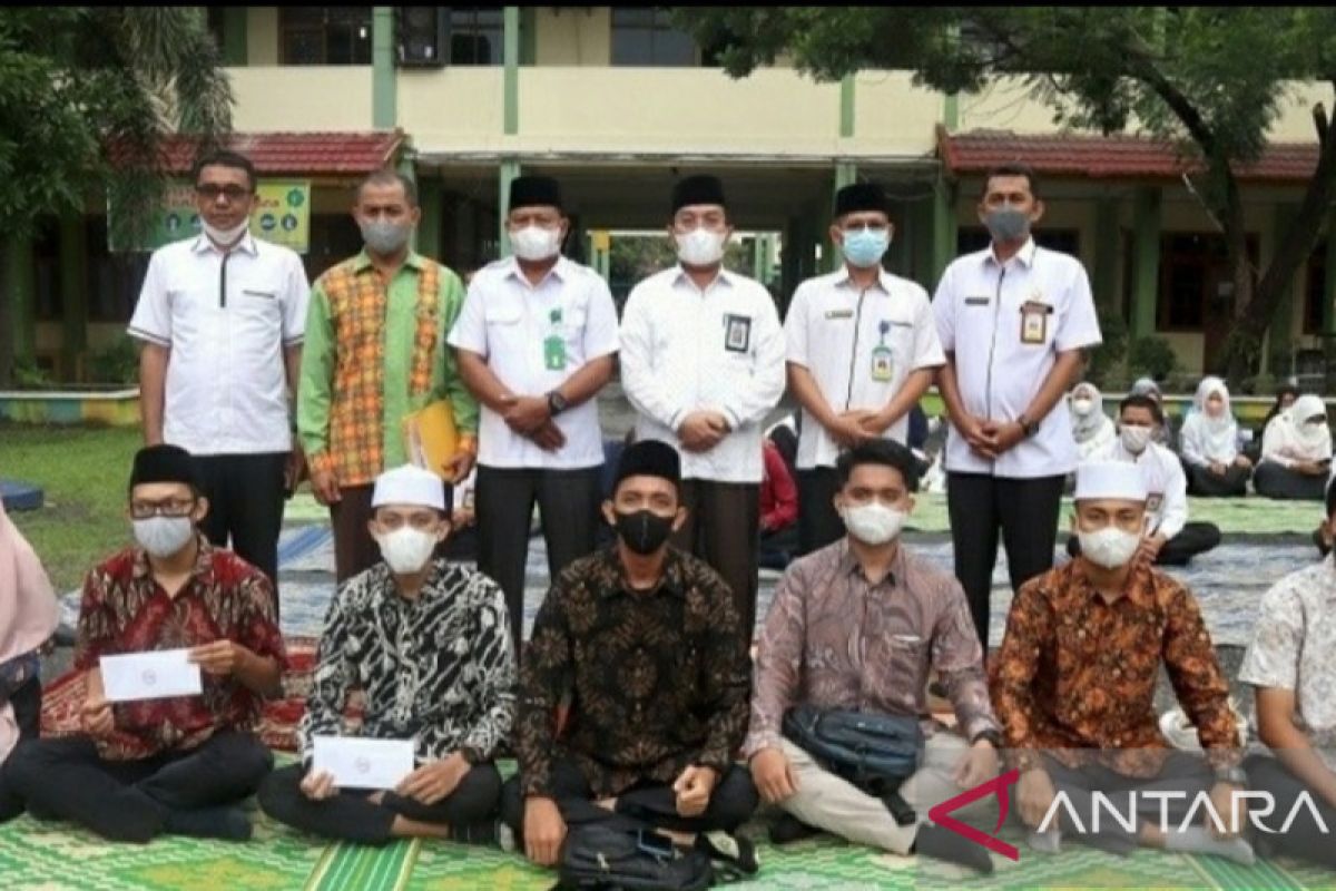 10 siswa MAN 2 Pekanbaru diterima Universitas Al-Azhar Mesir