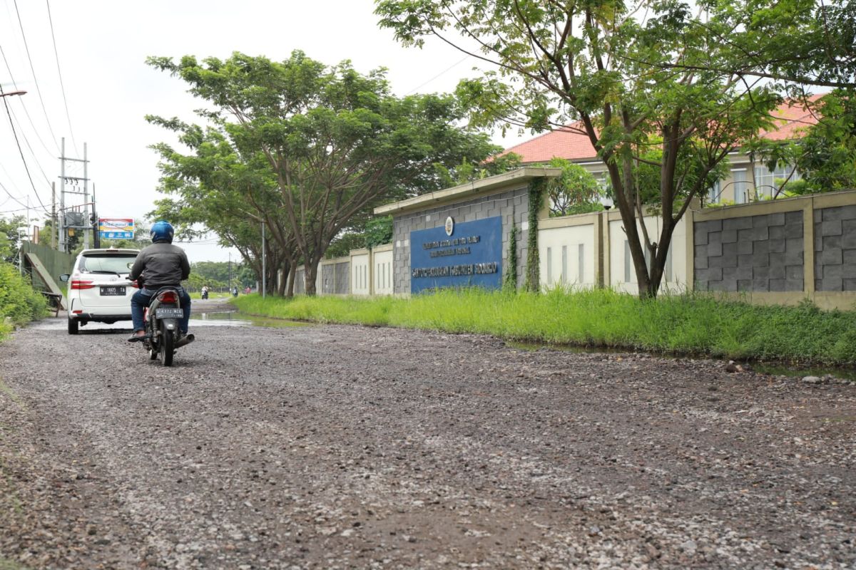 Pemkab Sidoarjo percepat  perbaikan jalan sekitar kantor pemerintahan