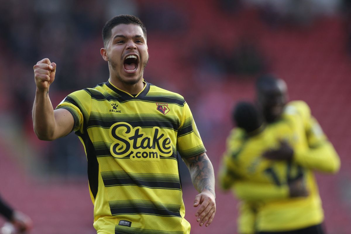 Hernandez cetak dua gol saat Watford  taklukkan Southampton 2-1