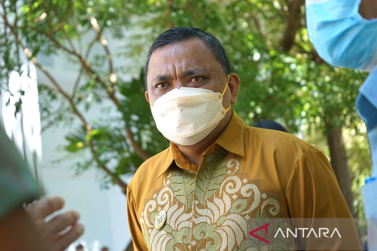 Wabup Gorontalo sebut TNI dan Polri berperan penting dalam vaksinasi