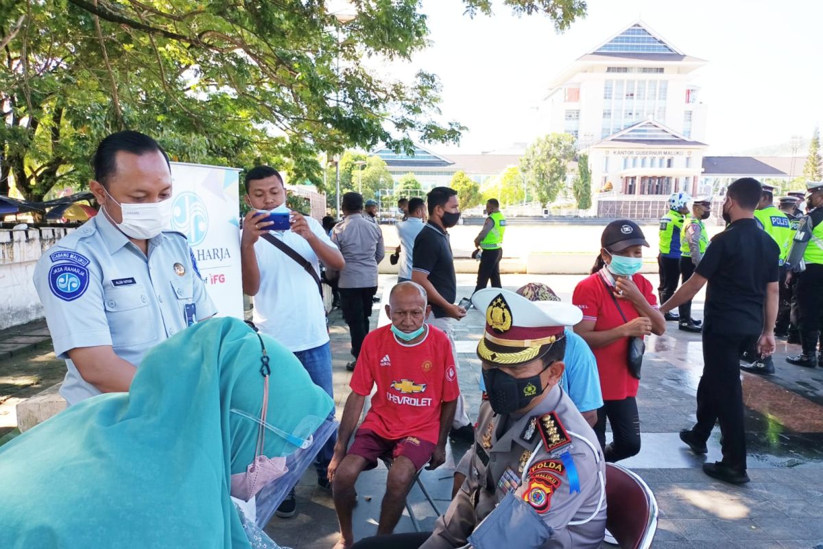 Jasa Raharja - Bidokes Polda Maluku gelar pengobatan kesehatan gratis, wujudkan kepedulian sosial