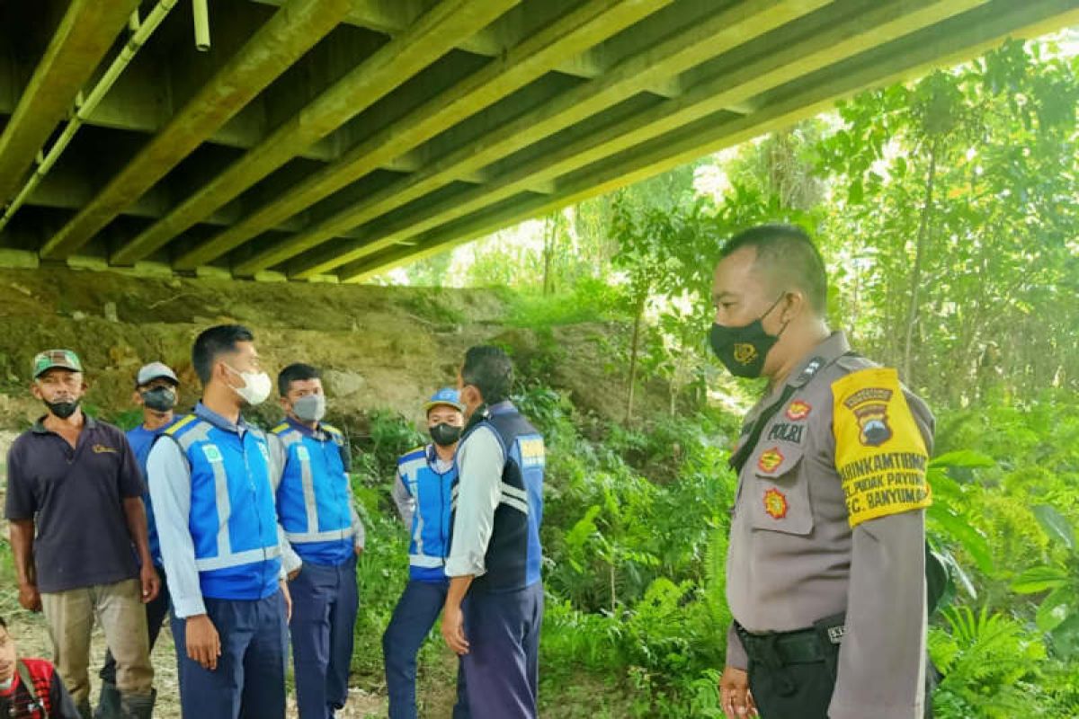 Polisi selidiki jasad perempuan di bawah jembatan Tol Semarang-Solo