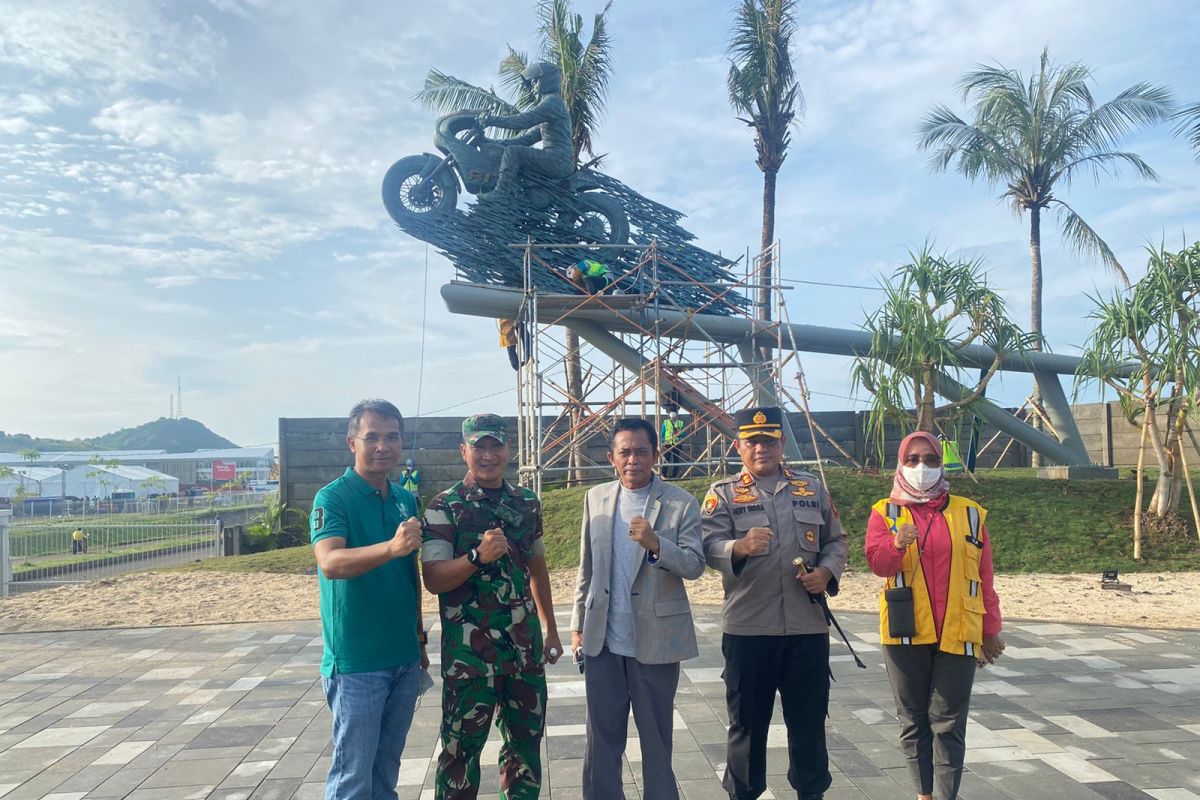 Pemkab Lombok: Patung Jokowi akan jadi ikon foto wisatawan
