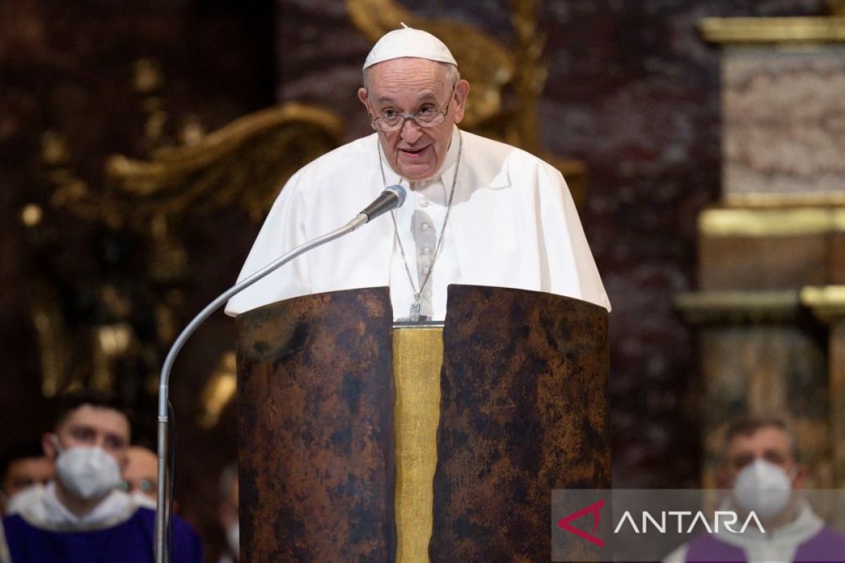 Paus Fransiskus: Lebih banyak senjata tak akhiri konflik di Ukraina