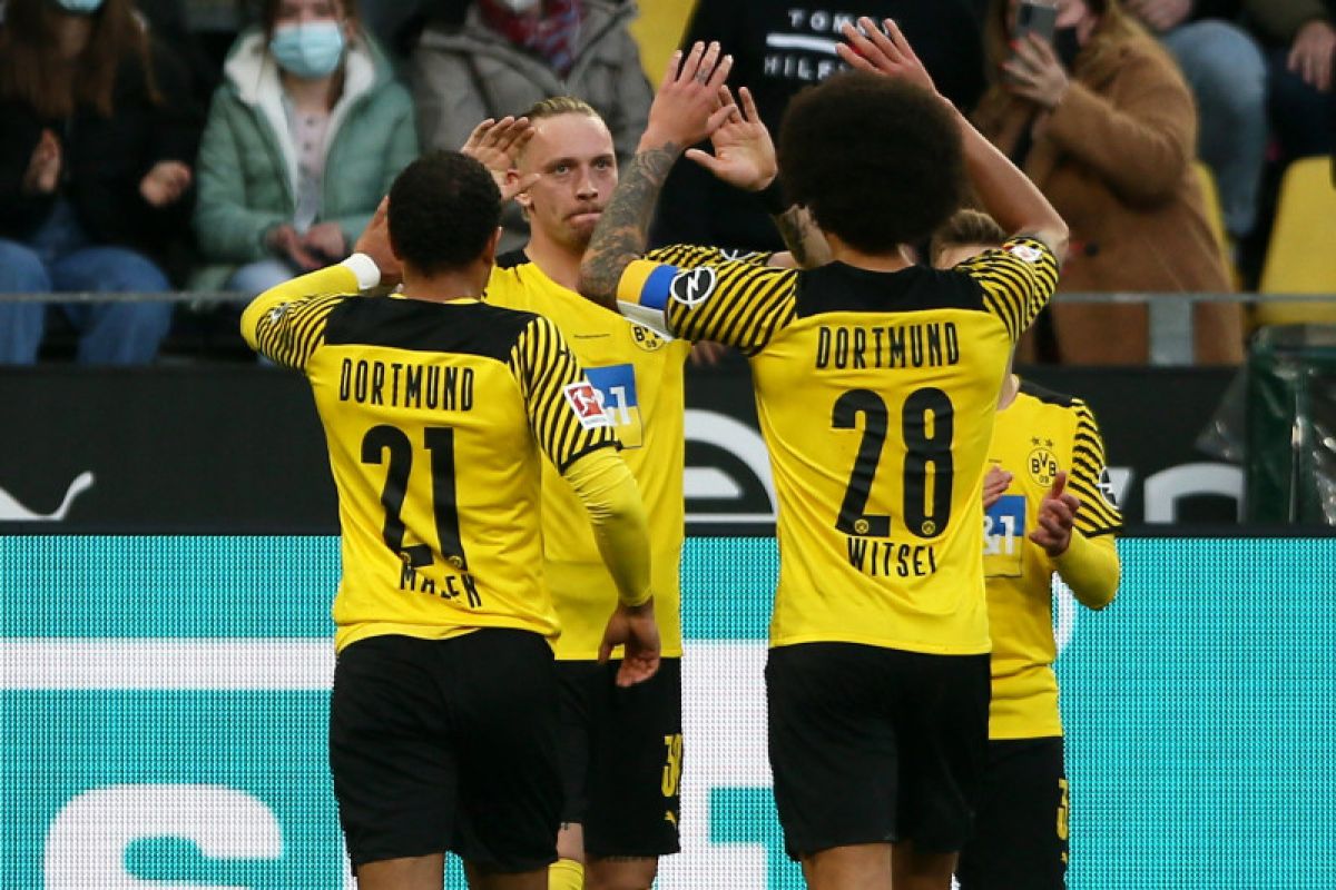 Dortmund pangkas dengan pemuncak liga setelah tekuk Bielefeld