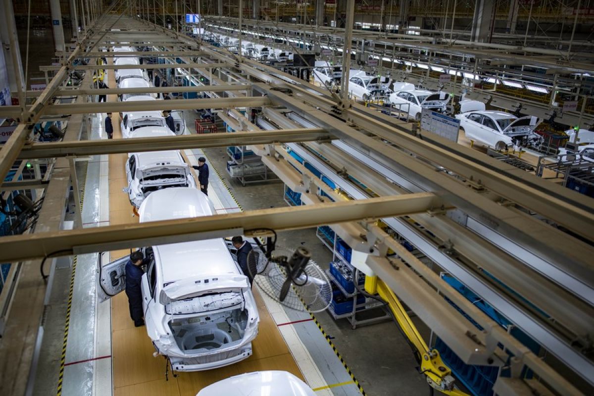Output baterai listrik China melonjak 236 persen pada Februari