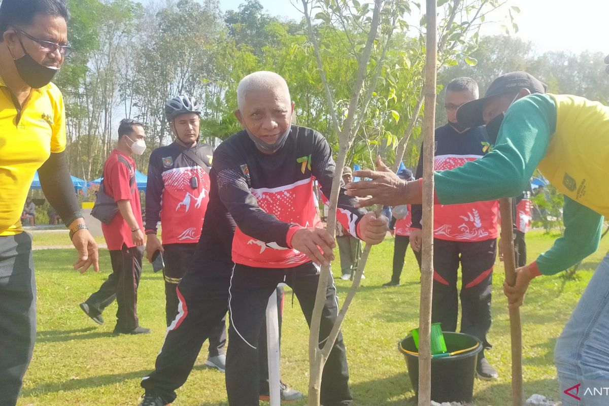 Sambut HUT Asahan ke-76, Bupati gobar dan tanam 1.000 pohon