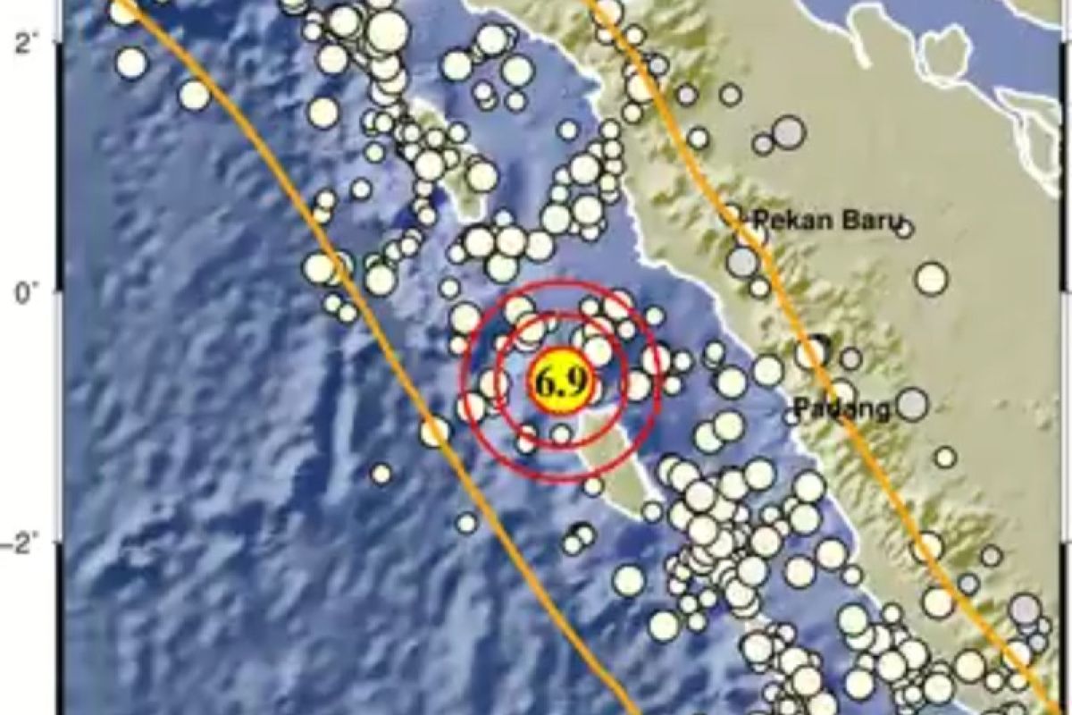 Gempa dangkal M6,9 guncang Nias Selatan akibat subduksi lempeng