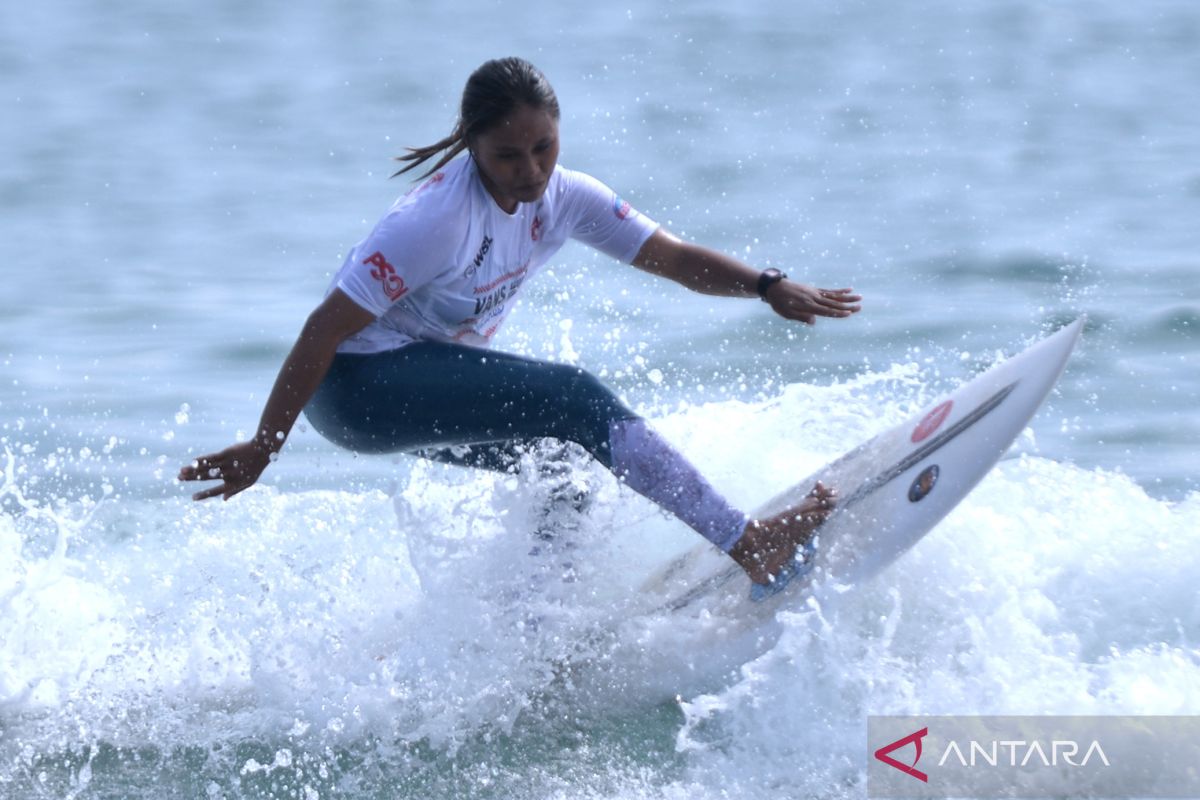 Indonesian surfer Dhea Natasya secures historic WSL Tour berth