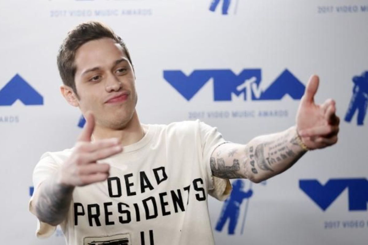 Blue Origin akan terbangkan Pete Davidson ke luar angkasa pekan depan