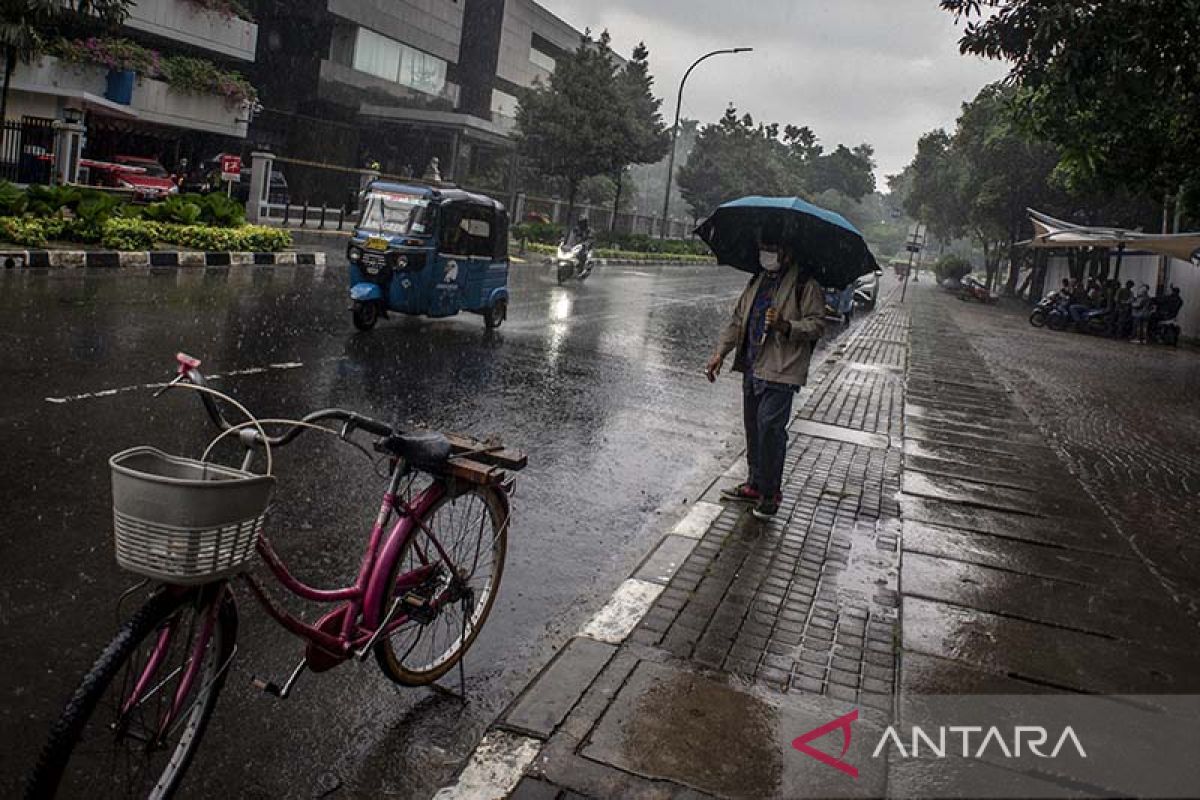 BMKG perkirakan Jakarta diguyur hujan singkat pada Jumat