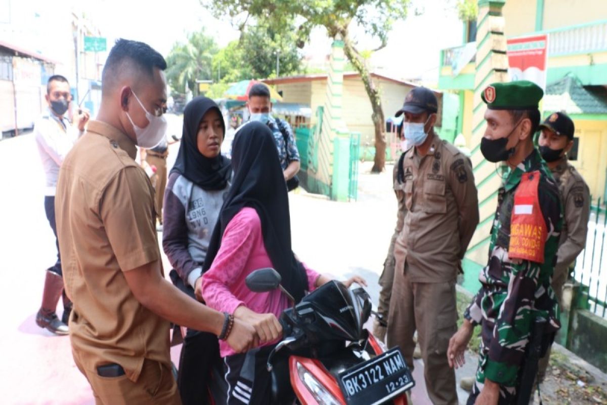 Satgas COVID-19 Tebing Tinggi razia vaksin di ruang publik