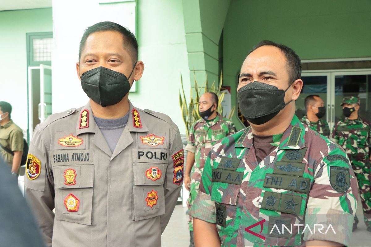 TNI-Polri jaga stabilitas stok dan harga minyak goreng di Banjarmasin