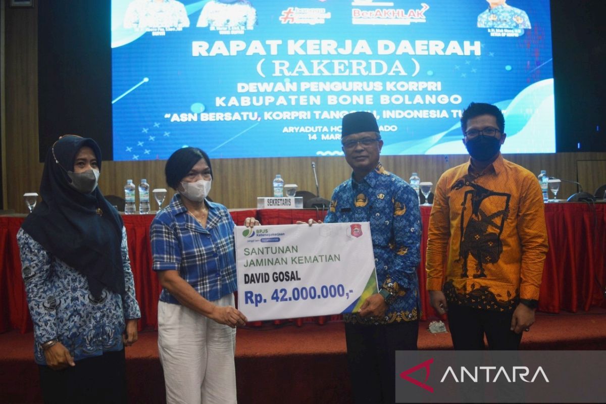 BPJamsostek serahkan santunan Rp1,2 Miliar di Bone Bolango