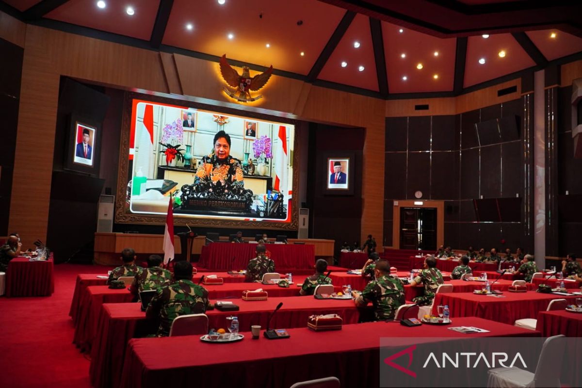 Menko Airlangga: TNI dibutuhkan untuk dukung kebijakan pemerintah