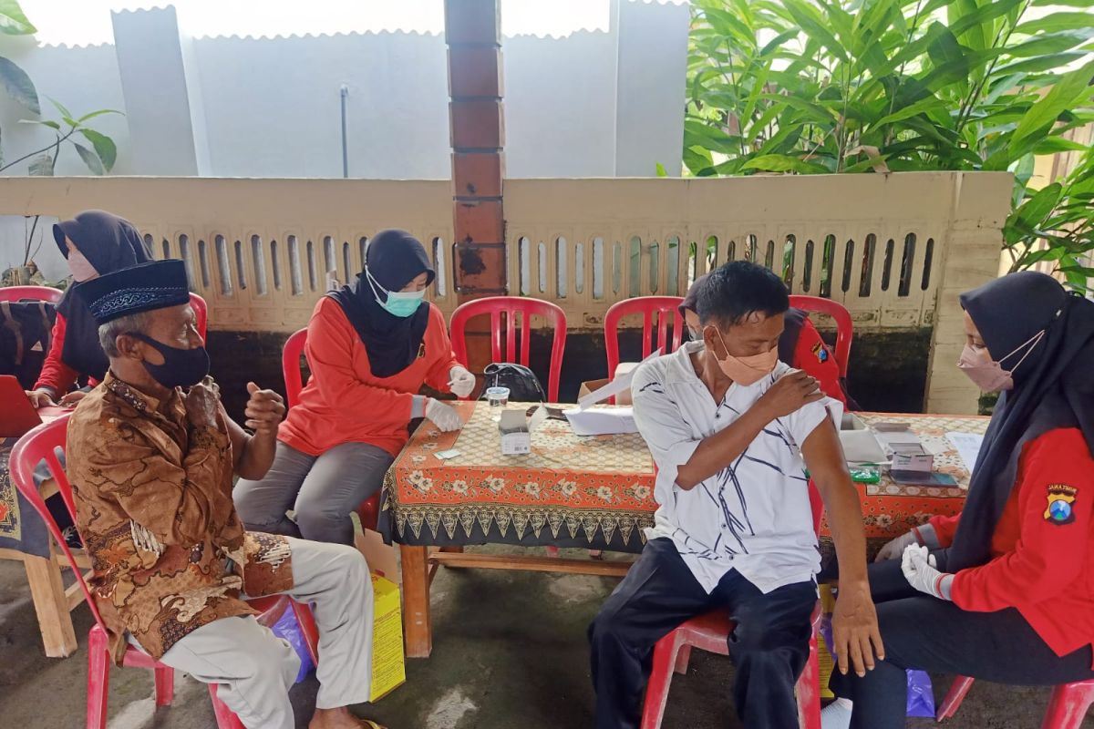 Pemkab Ngawi percepat vaksinasi dosis kedua bagi lansia