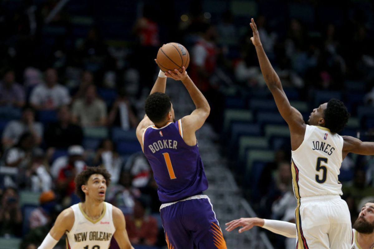 Rangkuman NBA: Kyrie Irving cetak rekor saat kalahkan Nets