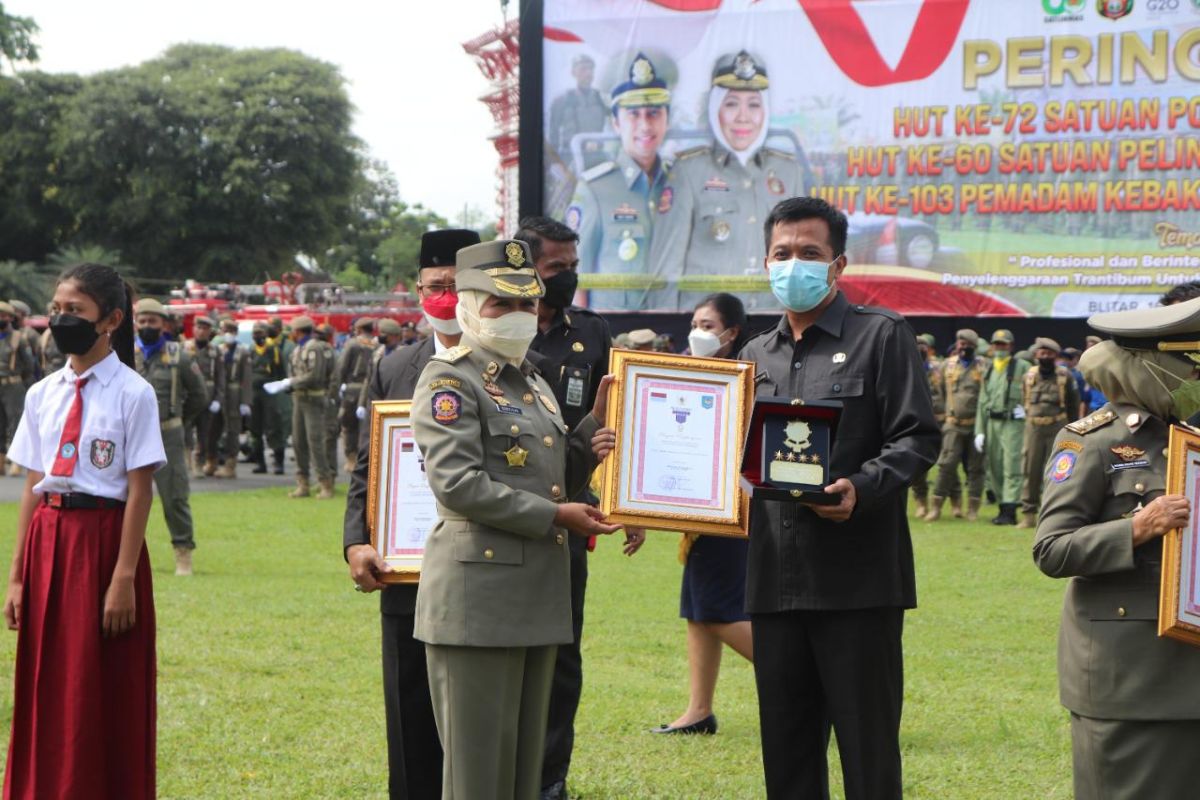 Kota Kediri dapat penghargaan Karya Bhakti Peduli dari Kemendagri