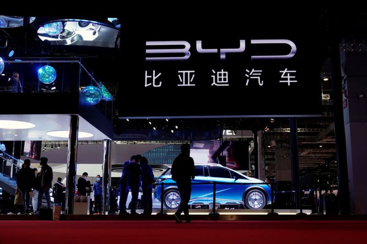 Pembuat EV China BYD naikkan harga karena lonjakan biaya bahan baku