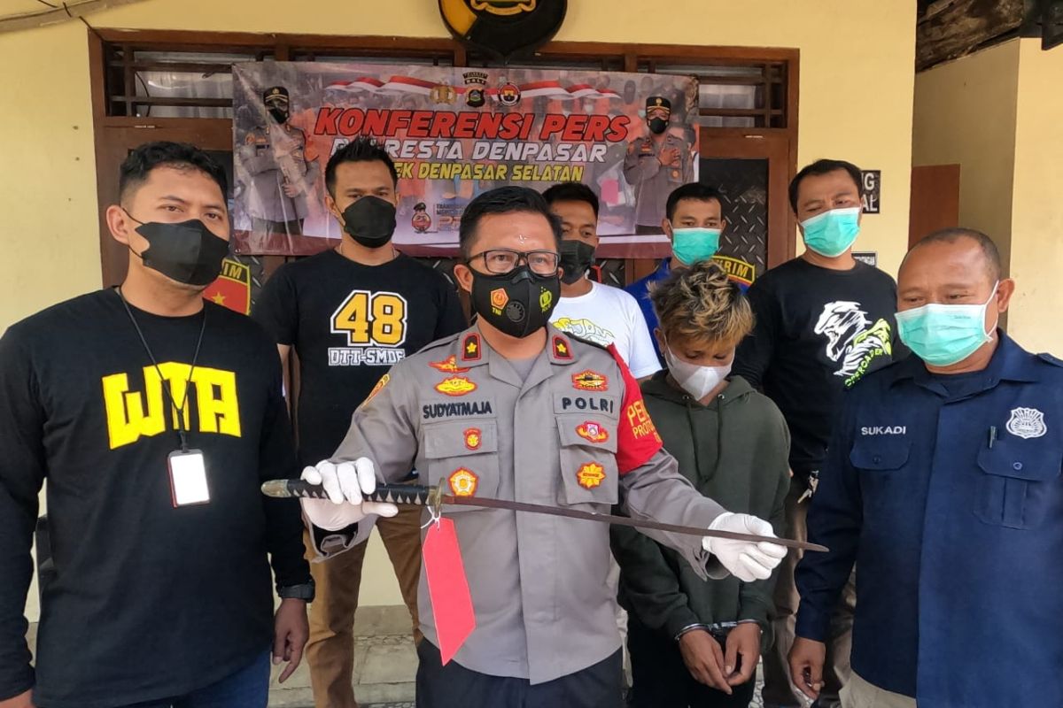 Polresta Denpasar penjarakan ABK yang mengamuk ayunkan pedang