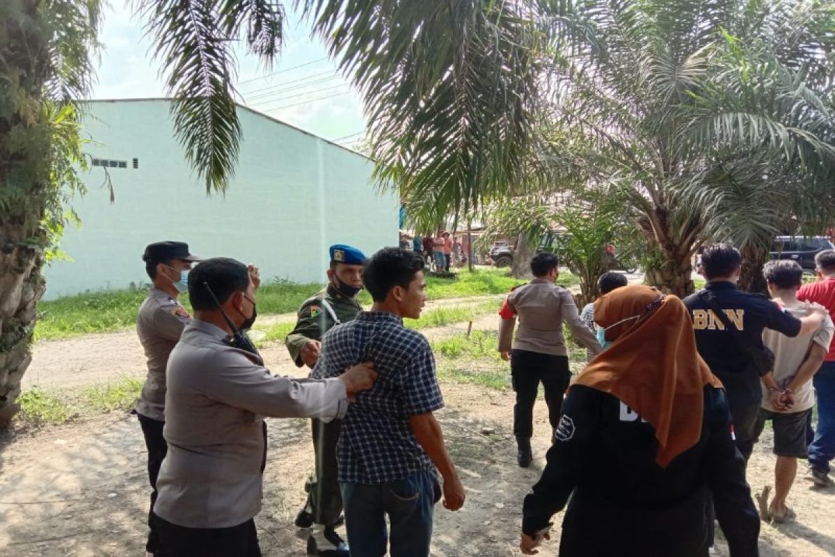 Gerebek Kampung Narkoba, Polres tebing Tinggi amankan enam tersangka