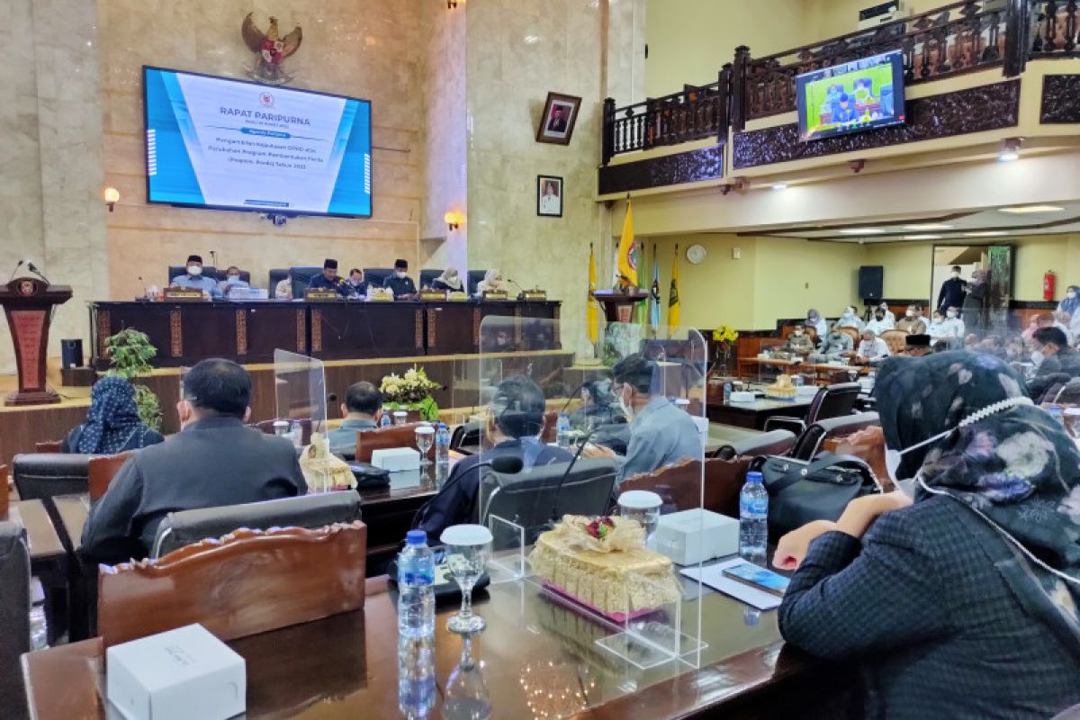 Dewan Kalsel ajukan empat Raperda inisiatif