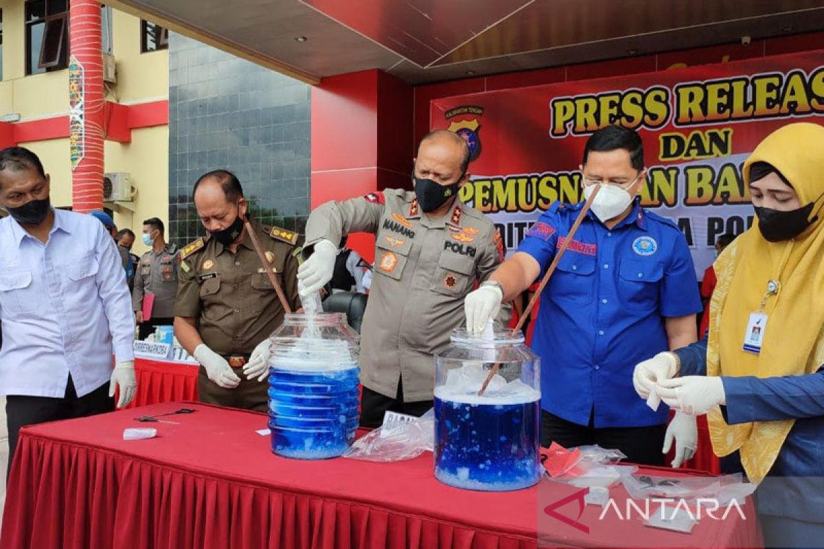 Polda Kalteng musnahkan narkoba hasil pengungkapan selama dua bulan