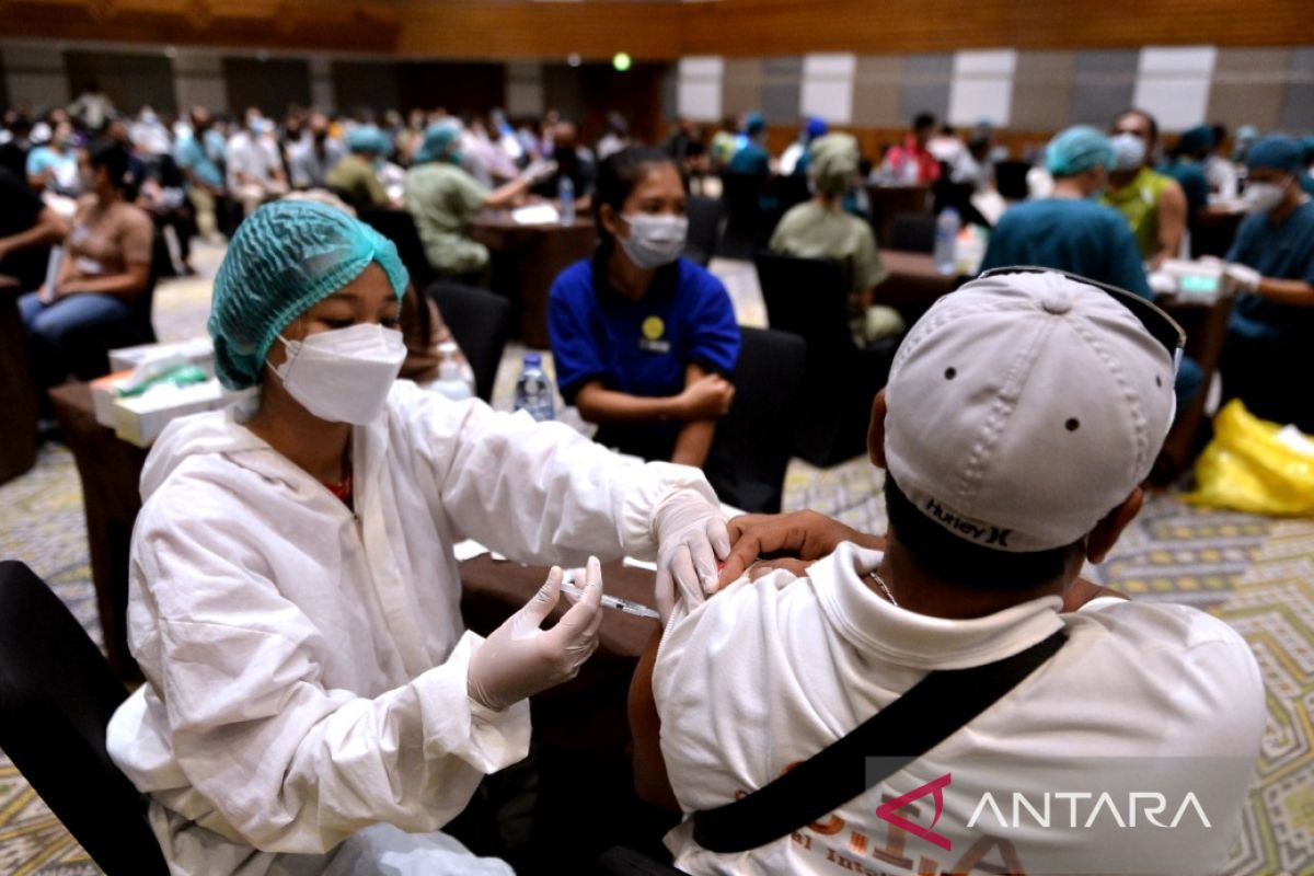 Pemkab Badung tingkatkan vaksinasi COVID-19 dosis penguat