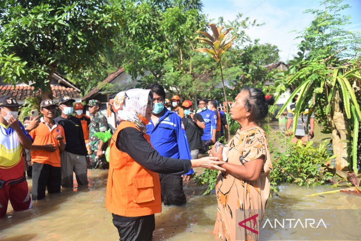 Wabup Lumajang pastikan pemkab penuhi kebutuhan warga terdampak banjir