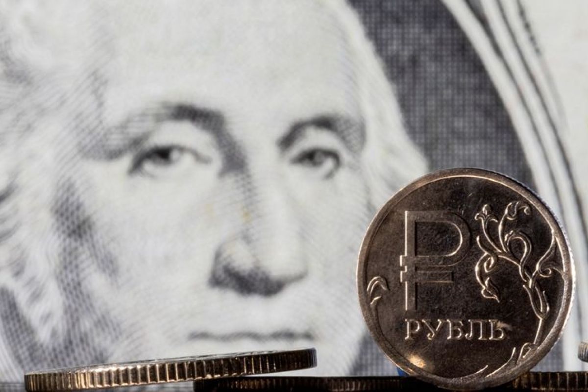 Fitch: Pembayaran rubel Rusia untuk kupon dolar akan jadi "default"