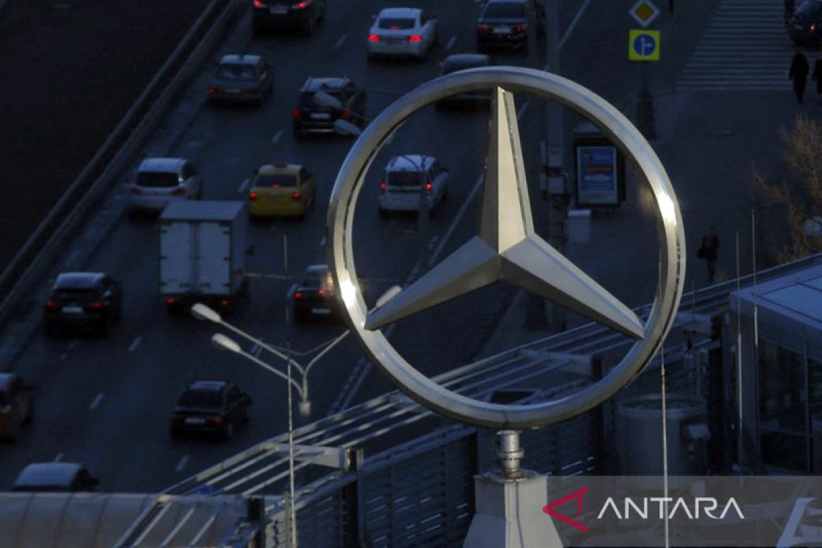 Mercedes-Benz liburkan 5.600 pekerja di Brasil karena kekurangan chip