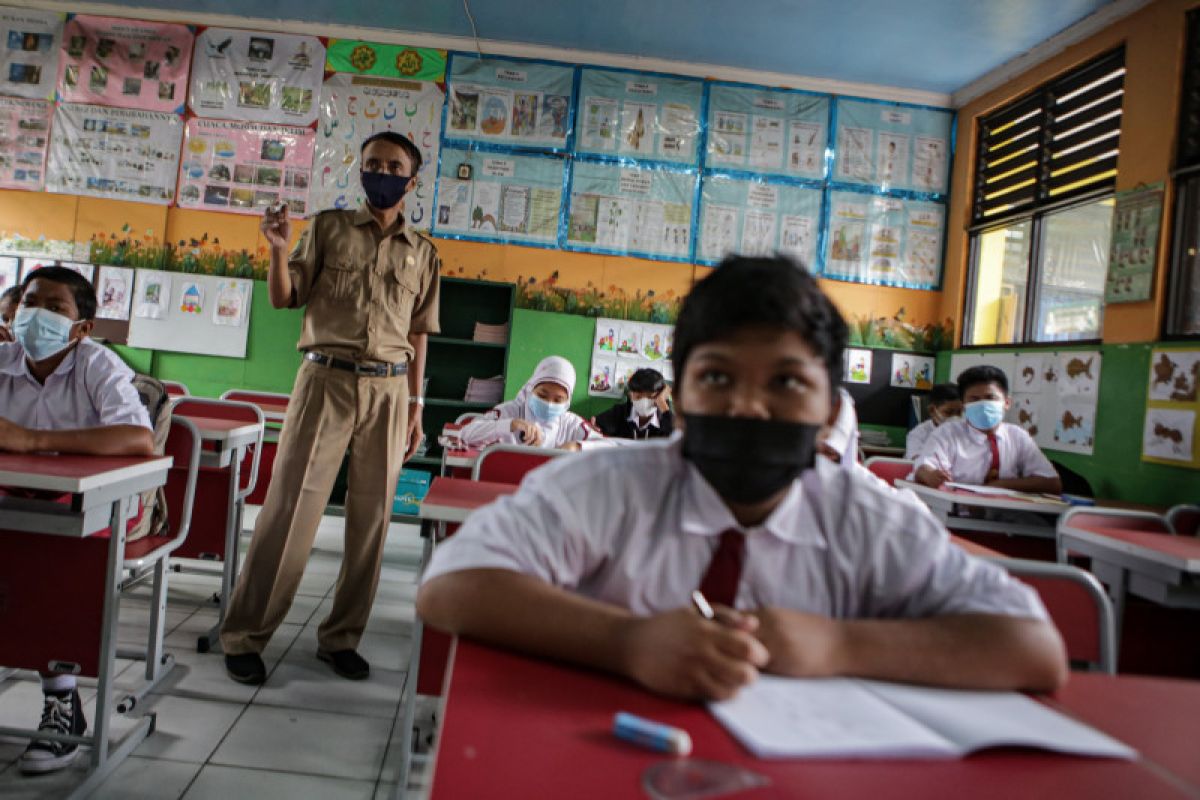 Kemendikbudristek minta sekolah taati aturan pembelajaran tatap muka