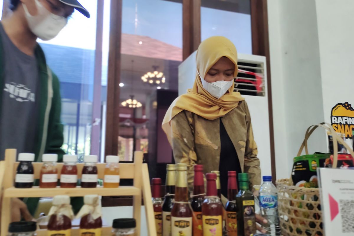 Pasar digital tingkatkan penjual produk IKM madu Lampung