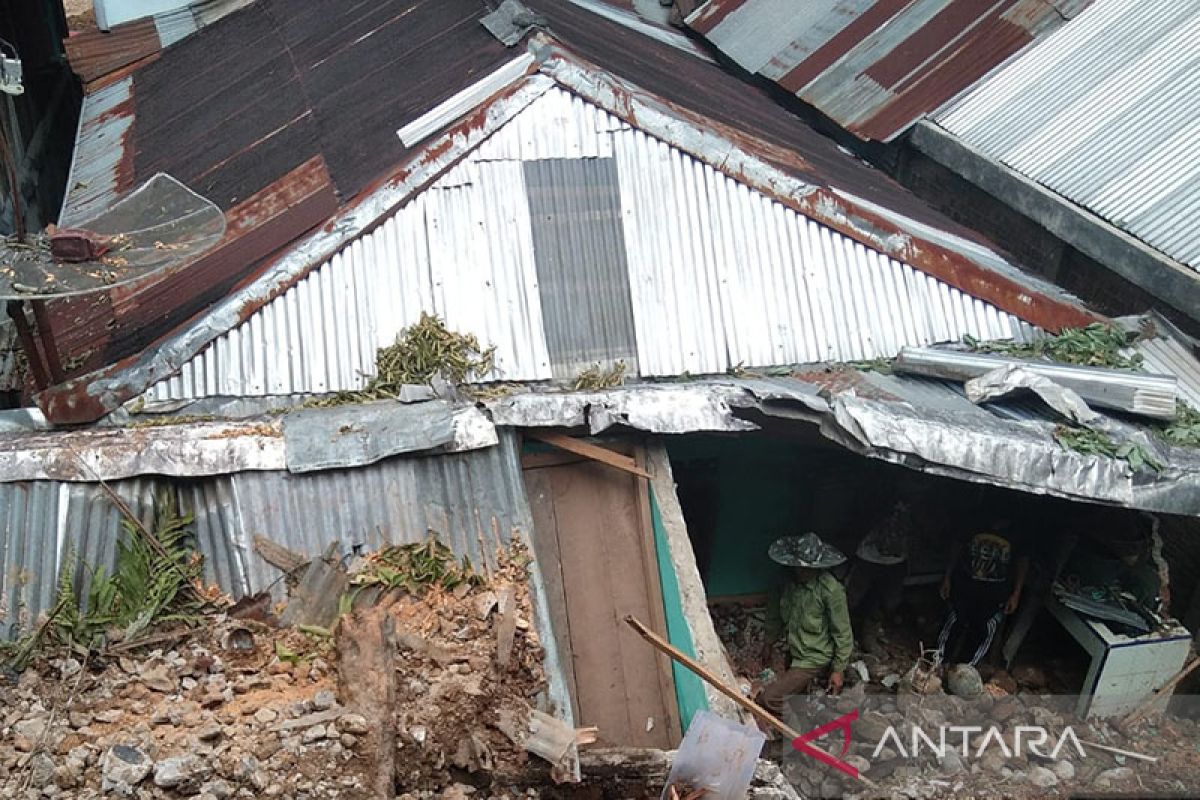 BPBD Sumsel kirim bantuan logistik korban longsor Desa Pulau Panggung