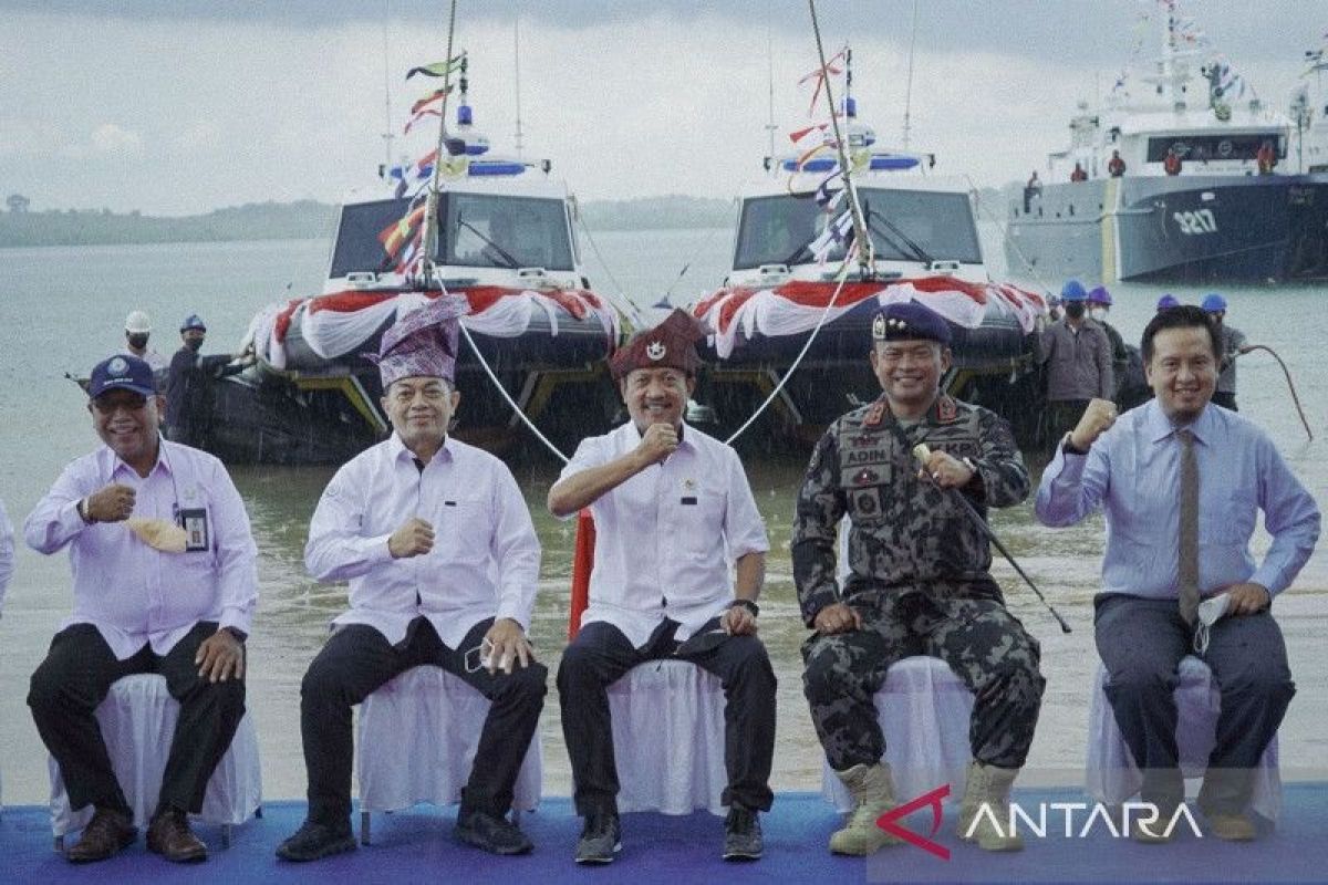 Kementerian Kelautan dan Perikanan perkuat armada untuk lawan praktik "illegal fishing"