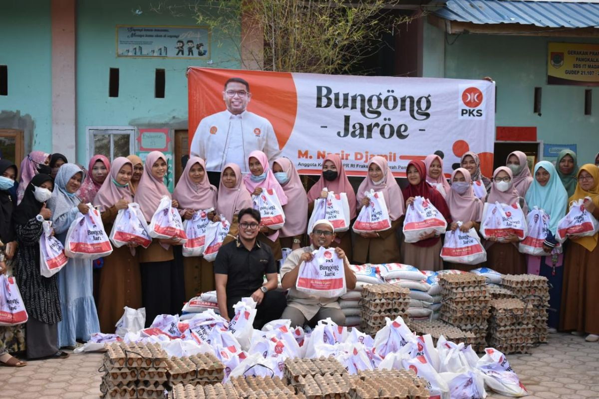 Nasir Djamil telah salurkan 12 ribu paket sembako selama COVID-19