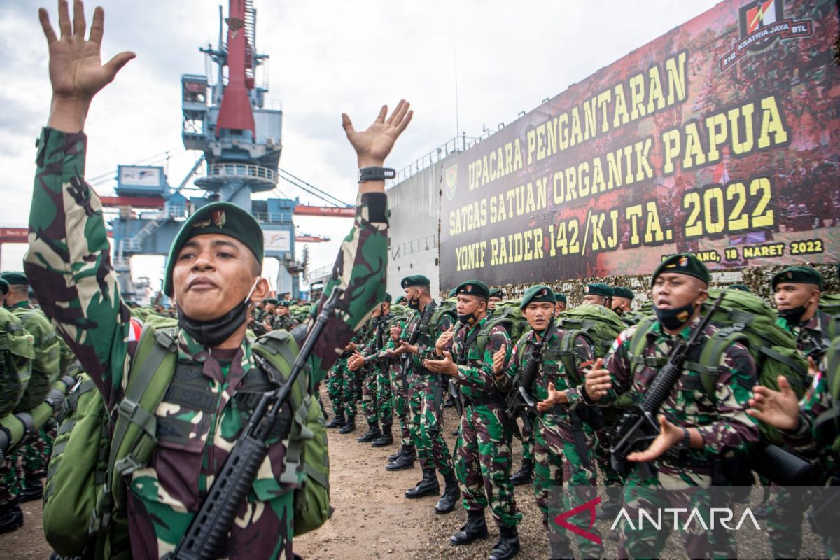 Pangdam II/Sriwijaya lepas 400 Prajurit Yonif Raider 142 menuju Papua