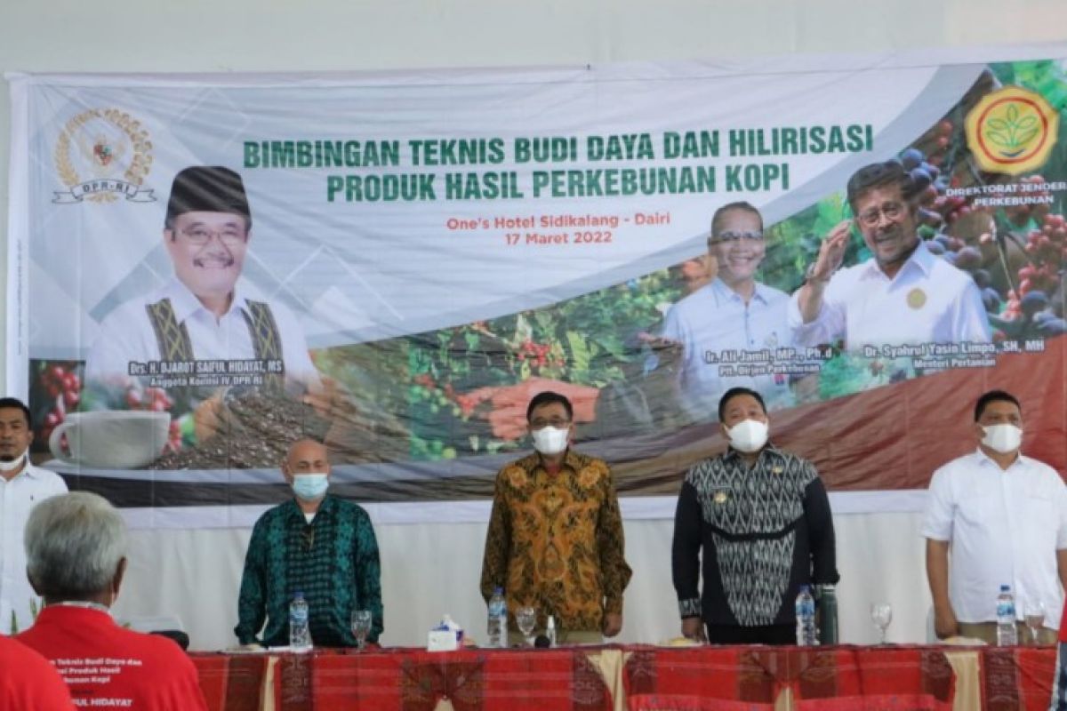 Bupati Dairi buka bimtek DPR RI Djarot tentang budidaya hilirisasi dan produk perkebunan kopi