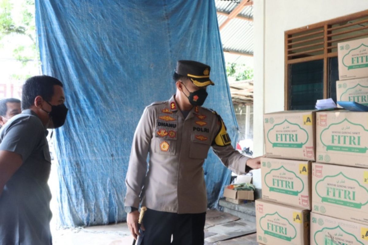 Polisi di Bali memastikan tidak ada penimbunan minyak goreng