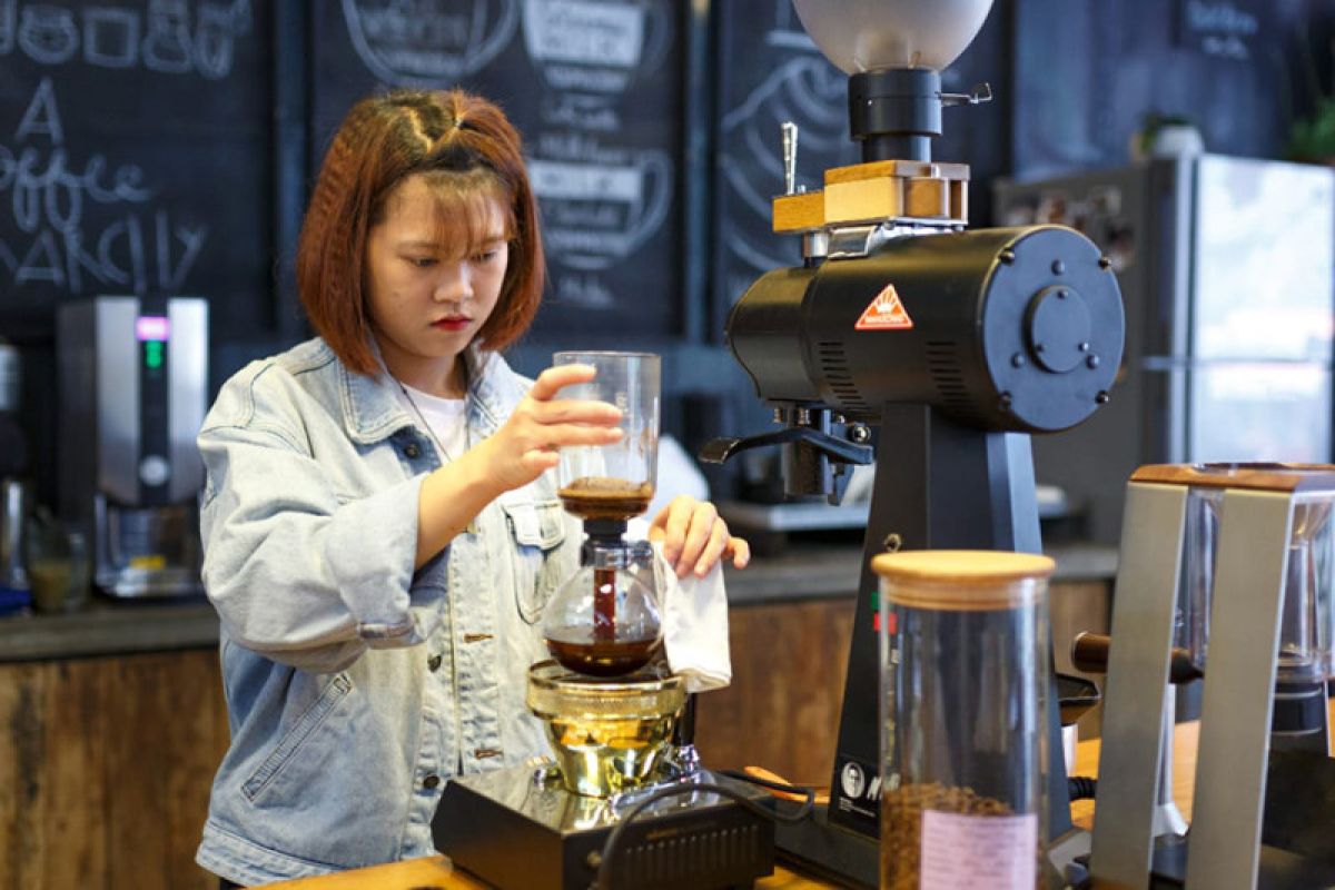 Lima keterampilan yang harus dimiliki seorang barista profesional saat penikmat kopi meningkat