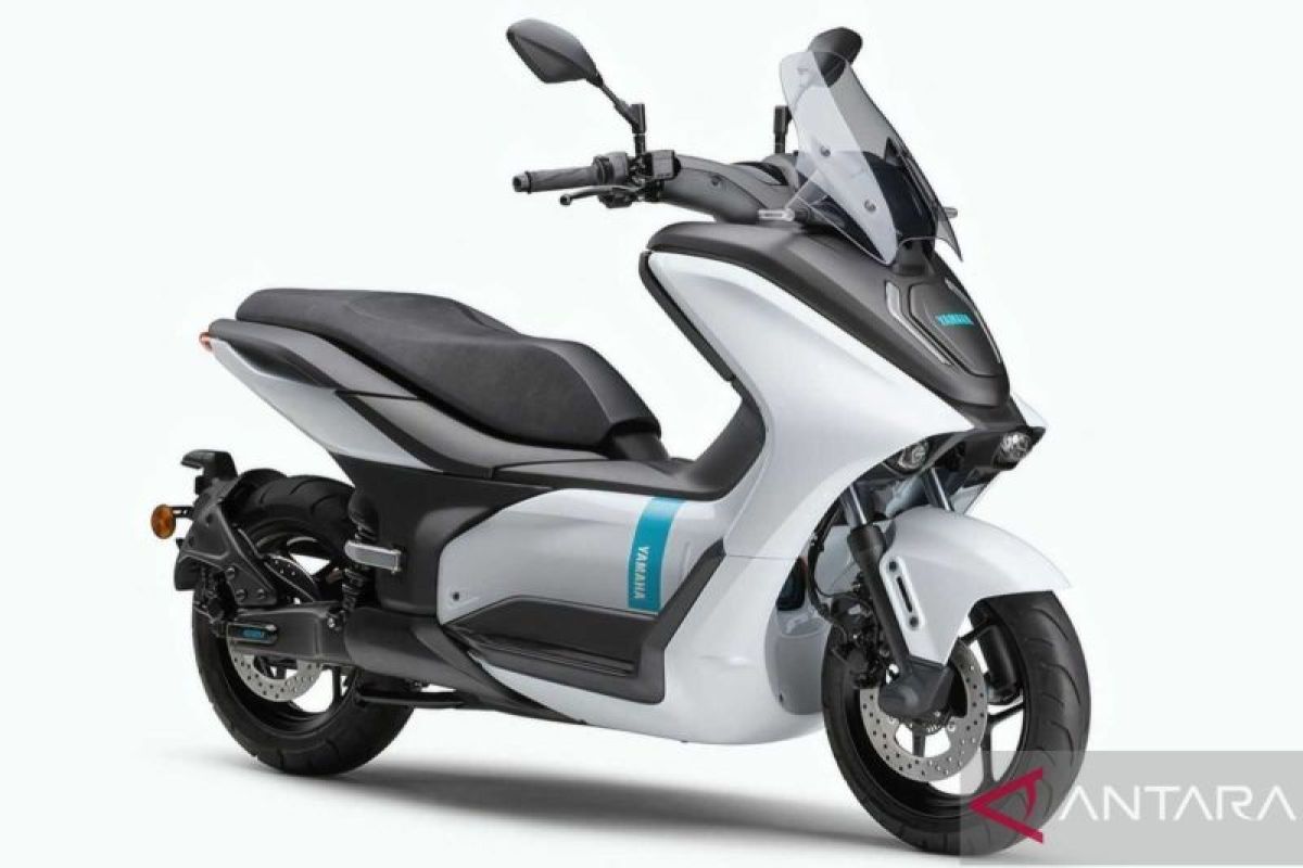 Sepeda motor Yamaha E01 bisa dites di Indonesia Juli 2022, calon NMax listrik?