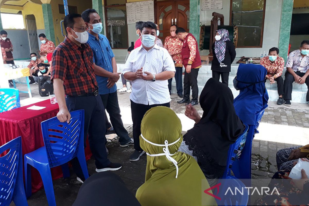 Dinkes Kota Kediri periksa kesehatan warga di lokasi air tercemar