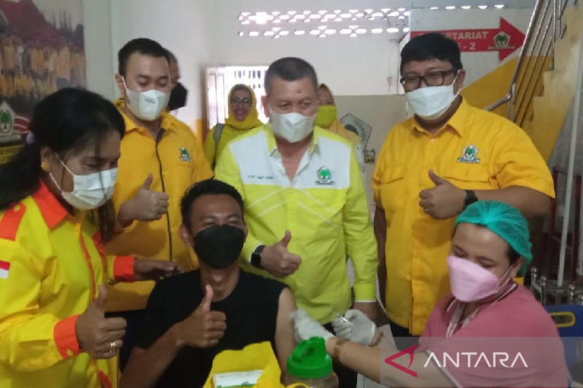 Golkar Medan sediakan 1.000 dosis vaksin percepatan kekebalan kelompok