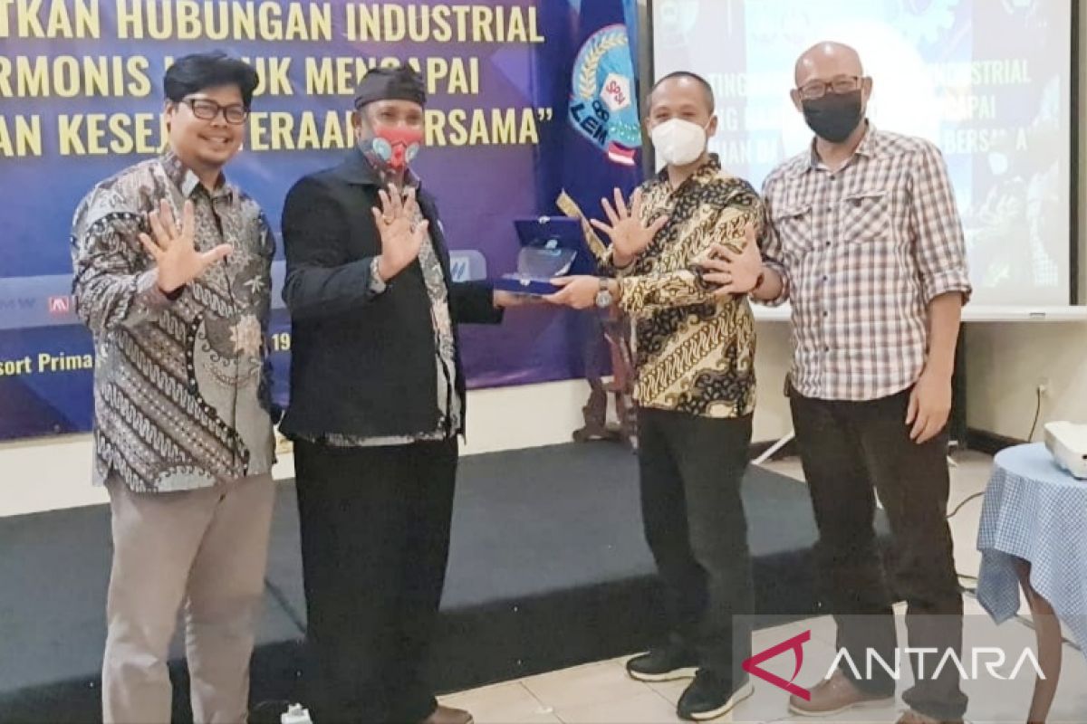 Serikat buruh di Bogor dukung Gus Udin jadi anggota DPD RI wakili Jabar