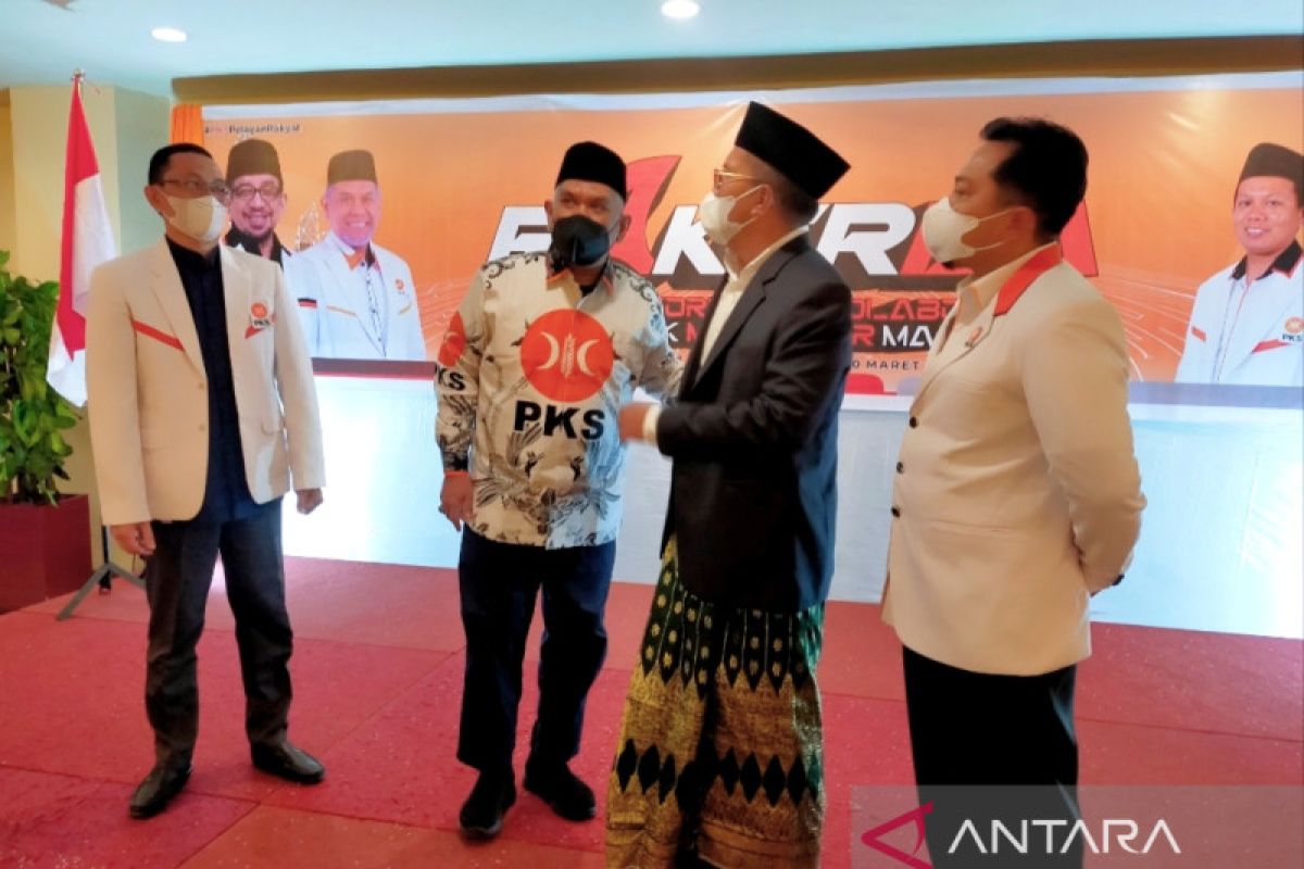 DPD PKS Makassar targetkan 100 bacaleg untuk Pemilu 2024
