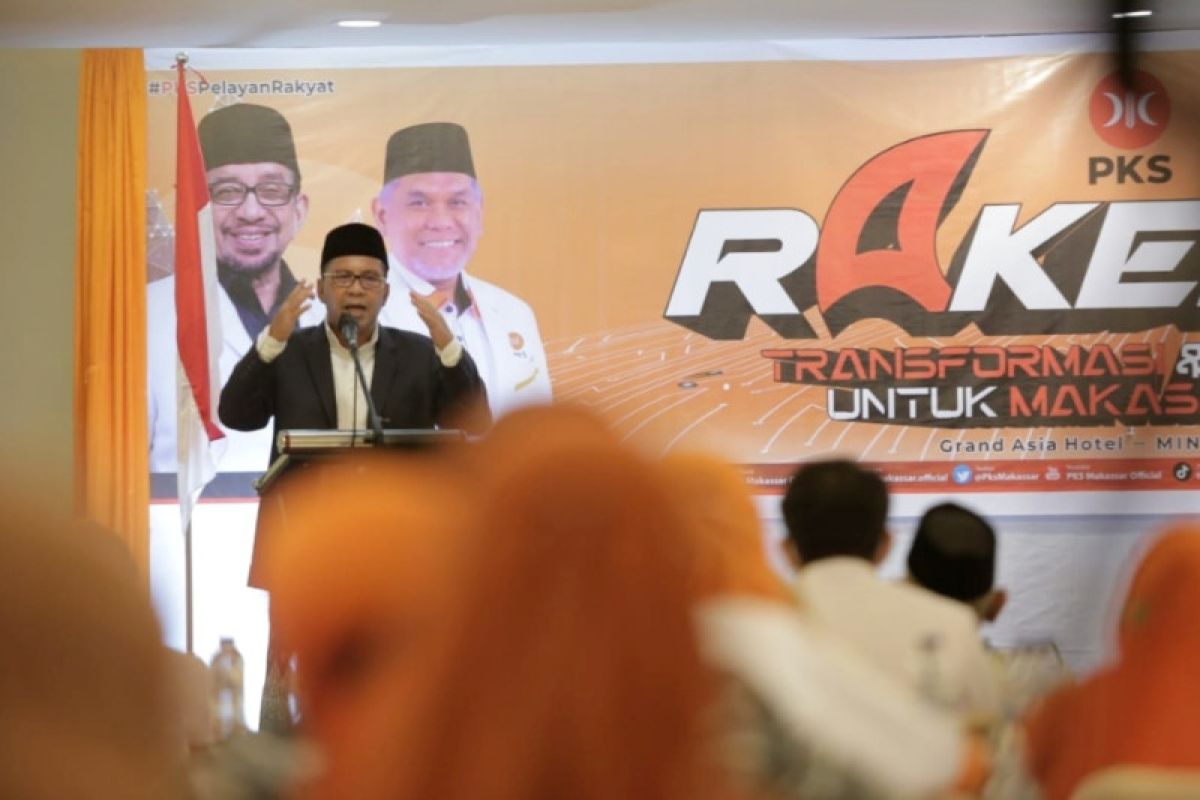 Wali Kota Makassar paparkan program penguatan umat di Rakerda PKS