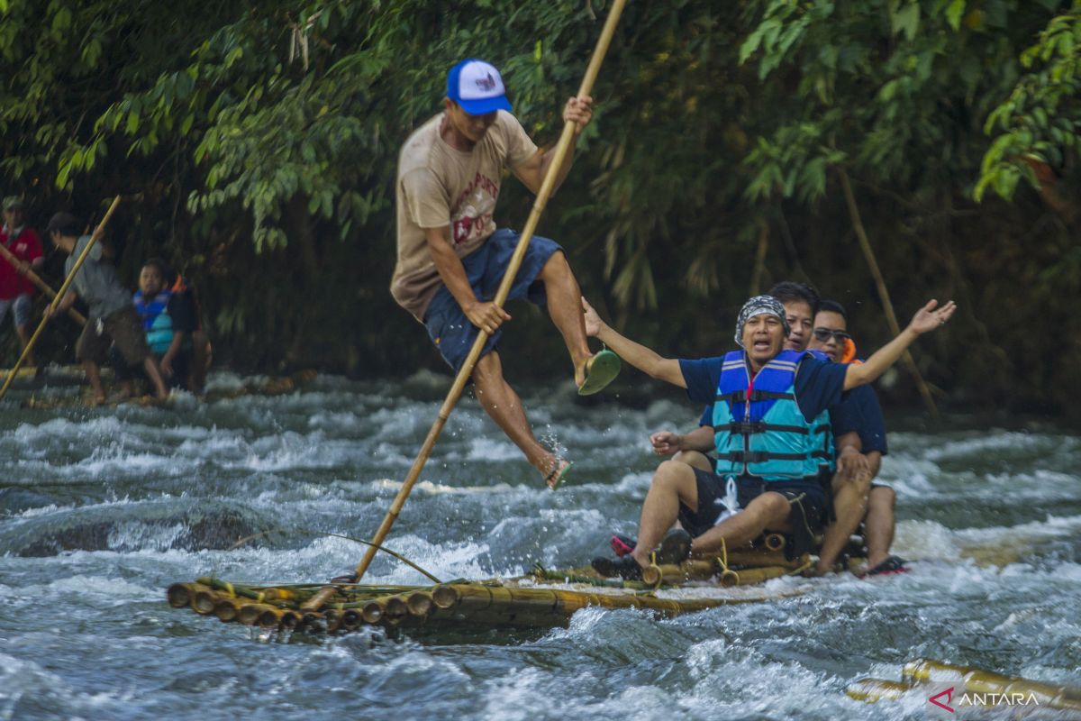 Kunjungan wisatawan nusantara dan mancanegara di HSS meningkat tahun 2023