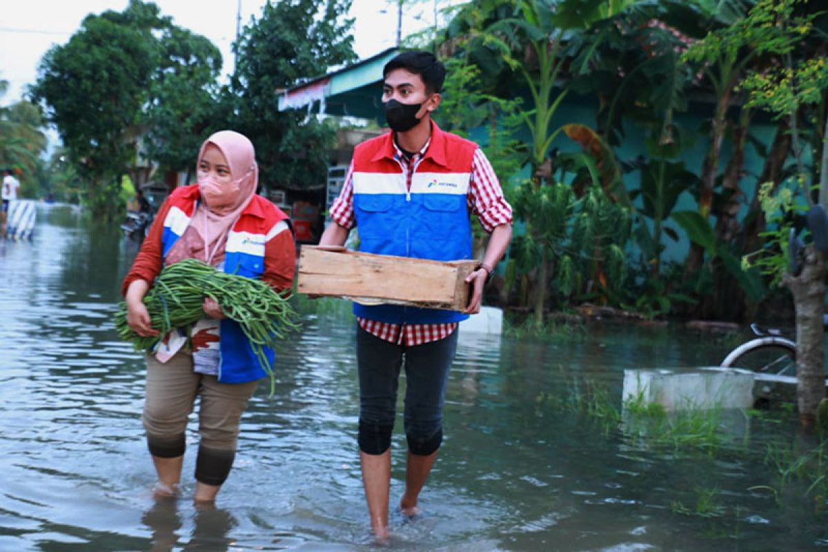 Pertamina Cilacap salurkan logistik untuk korban banjir