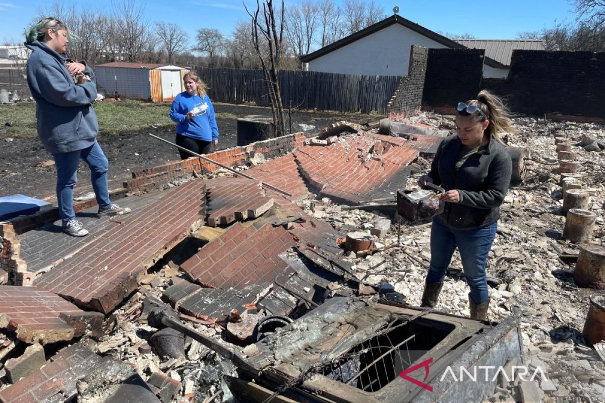 Kobaran api di Texas hancurkan 86 rumah